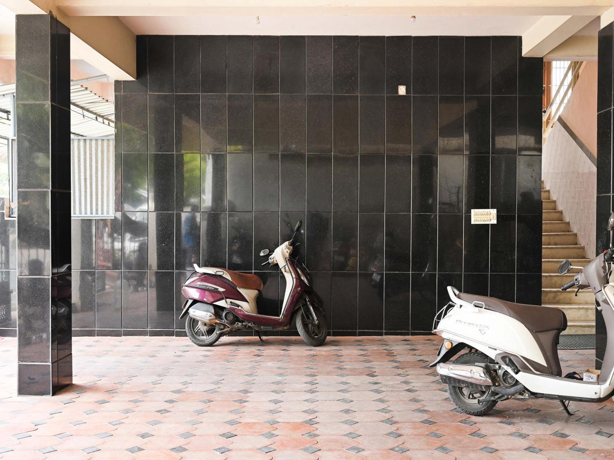 Hotel O Vel Vel Guest House Palni Bagian luar foto